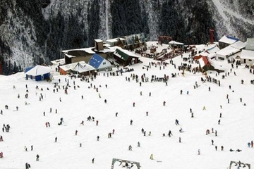 Фото горнолыжного курорта Домбай в Карачаево-Черкесия